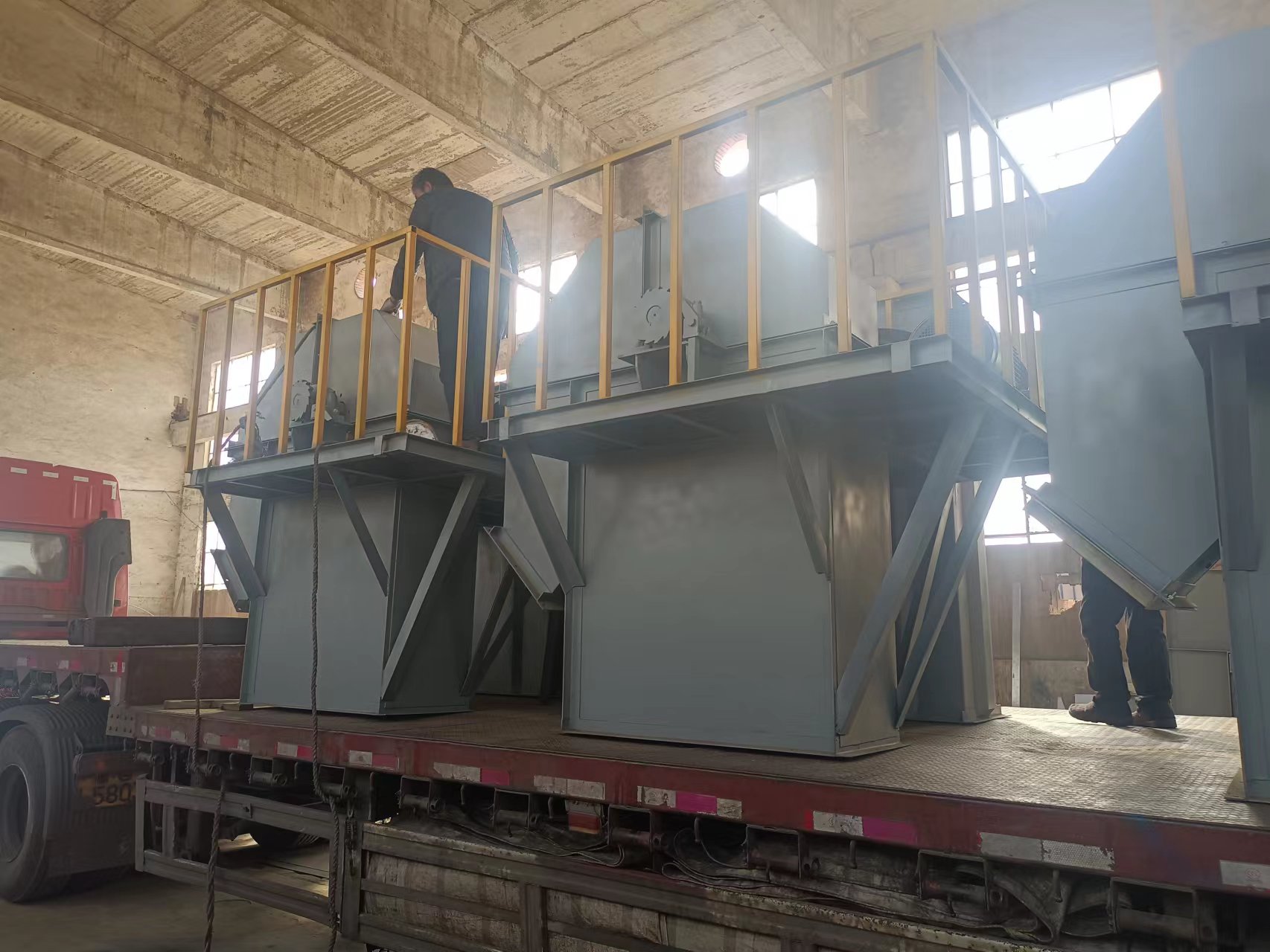 板鏈斗式提升機的型號需要根據哪些技術參數來確定？(z型斗式提升機)